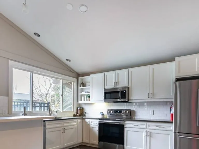 COURTYARD APTS-MUKILTEO — Photo 14