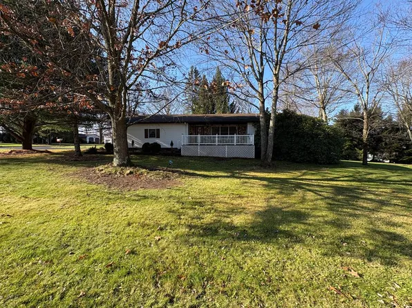 10 Scottdale Ln, Oil City, PA 16301