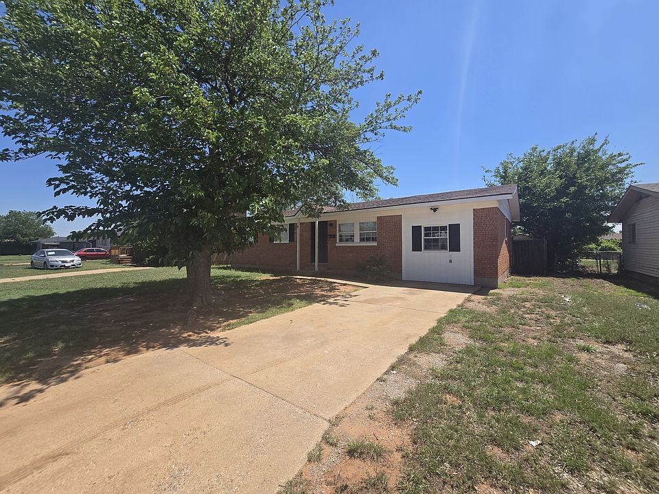 2nd image of 808 Asalee St