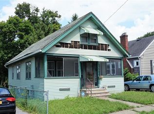 818 Darlington Rd, Syracuse, NY 13208