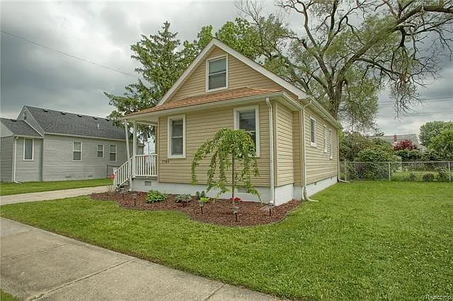 7384 Dale Ave photo 1