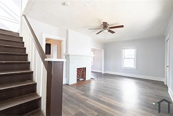 359 Clarendon Ave — Photo 40