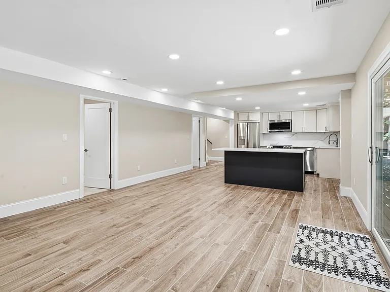 17 Nutmeg Dr — Photo 39