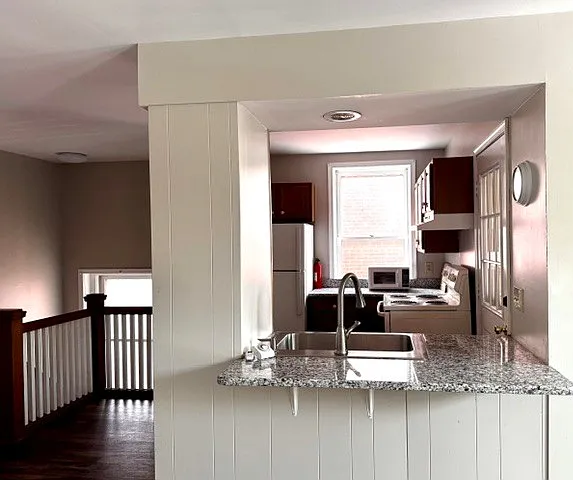 4 S Broad St #1 — Photo 2