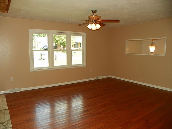 3rd image of 235 Wildwood Drive