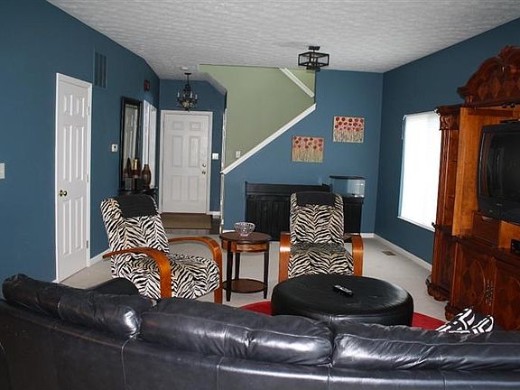 5th image of 476 N Church Dr