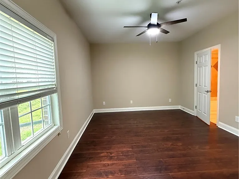 321 Gallery Dr #102 — Photo 20