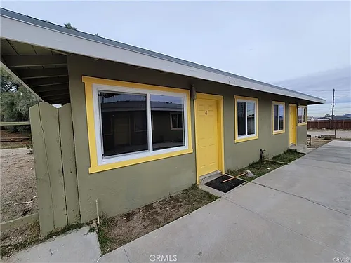 961 Manzanita Dr #4 Photo 1