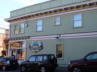 5901-5915 S Corbett Ave, Portland, OR 97239