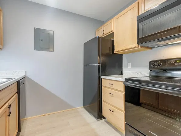 Westview Court Apartments, 2703 Westview Ct APT 1, Cross Plains, WI 53528