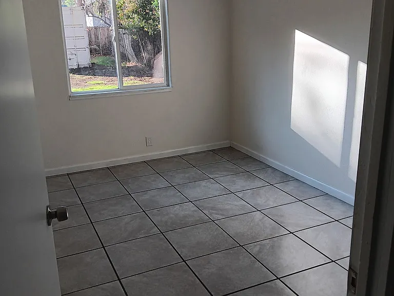 41 Mina Ave #A — Photo 2