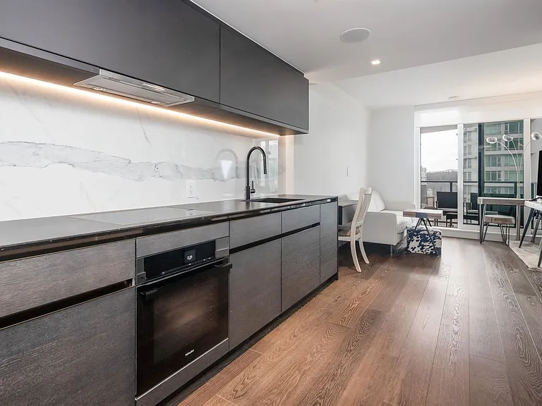 620 Cardero St #17F — Photo 10