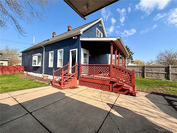 4th image of 151 Roland St