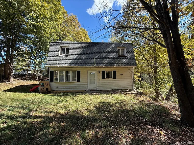 11 Plank Rd — Photo 1