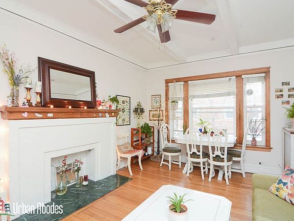 3rd image of 1400 W Rosemont Ave #1