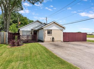 2102 Pearland Ave, Pearland, TX 77581