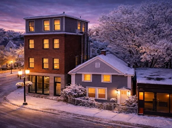 496 Medford St, Somerville, MA 02145