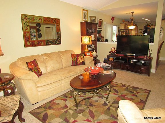 3rd image of 3318 Belle Ave NE