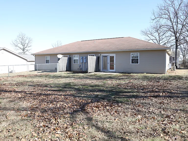22635 Hollow Oak Ln #A — Photo 19
