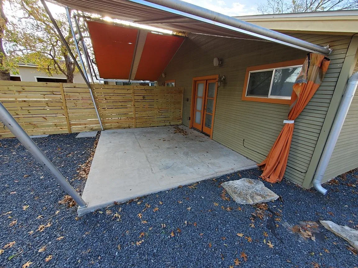 1808 Collier St — Photo 4