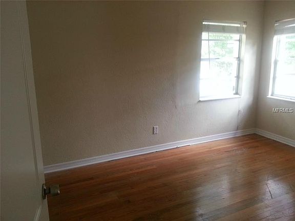 5th image of 1031 N Bumby Ave