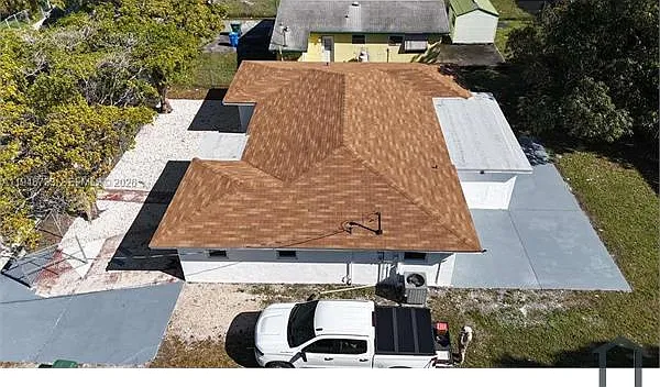 2036 NW 28th St — Photo 20