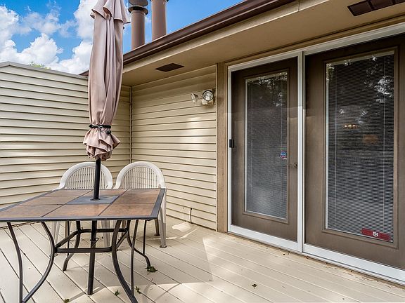 3rd image of 5723 Elaine Dr