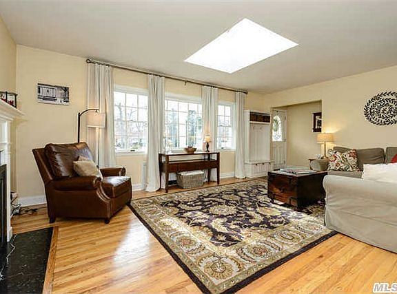 3rd image of 1 Vine Ln