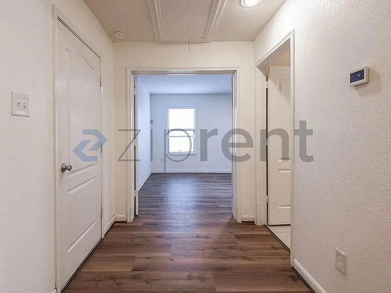 4218 Kendall Rock Ln — Photo 7