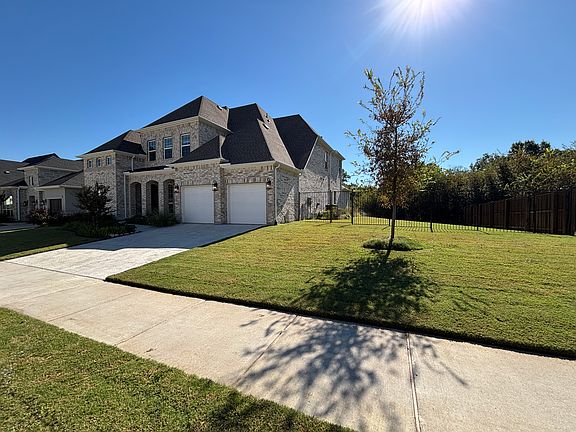 2nd image of 312 Fema Valle Dr