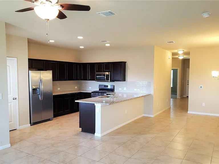 9714 Baden Ln — Photo 16