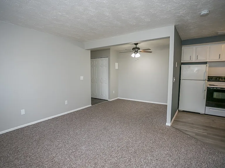 545 E Erie Ave — Photo 13