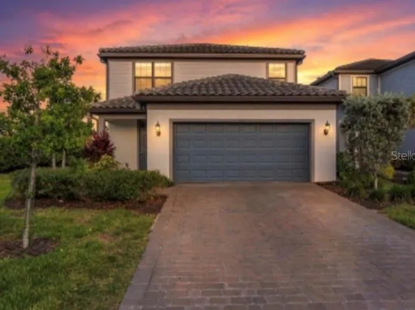 6111 Bluestar Ct, Lakewood Ranch, FL 34211