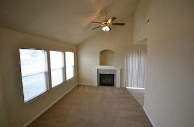 3rd image of 4013 Washington Ave APT 103