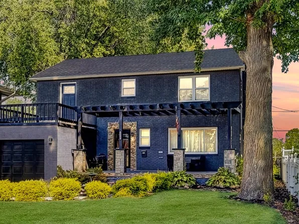 3216 Western Ave, Mattoon, IL 61938