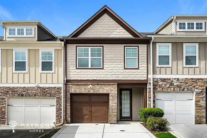 2716 Avanti Way — Photo 1