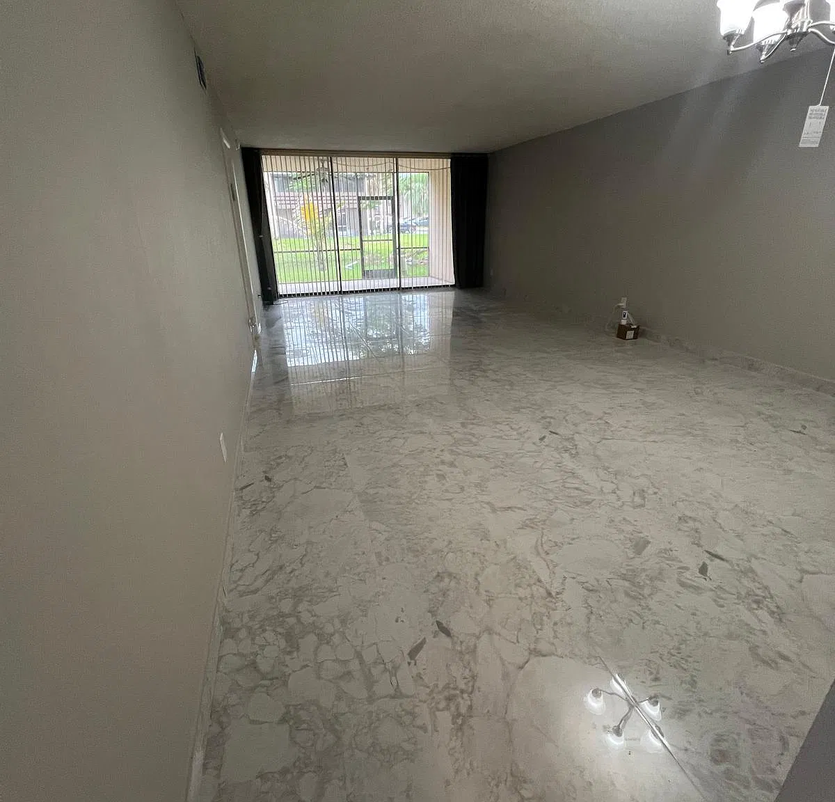 2 bed, 1090 sqft, $2,500 — Photo 2