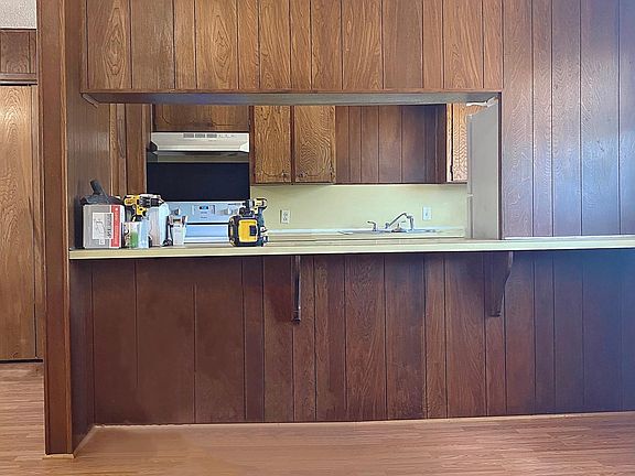 breakfast bar