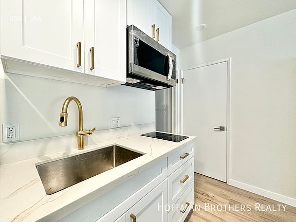 3rd image of 1335 Brockton Ave #9