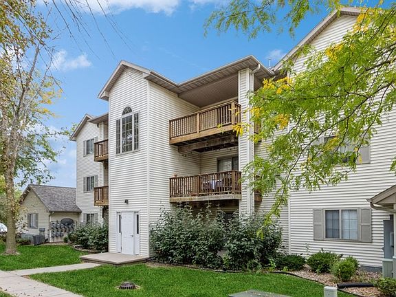 5th image of 2867 Coral Ct APT 303