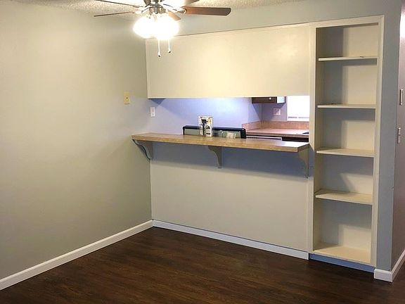 5th image of 4074 Market St NE APT 11