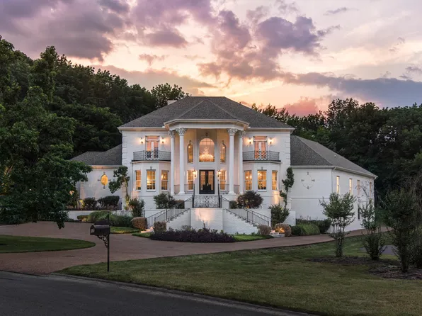 17 Castlewood Ct, Nashville, TN 37215