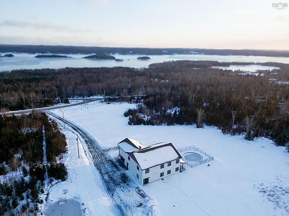 5th image of 940 Hills Rd