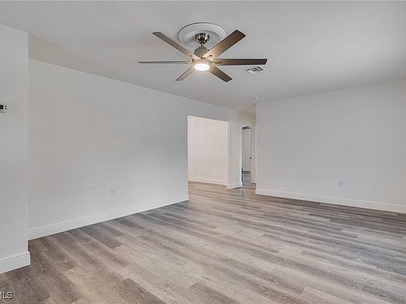 4th image of 1542 Coconut Dr