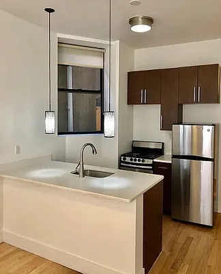 Rented by Mossanen Group | media 1