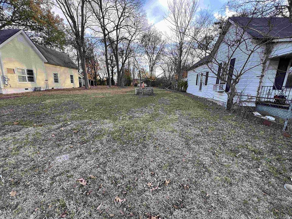 2nd image of 633 & 629 Forrest St