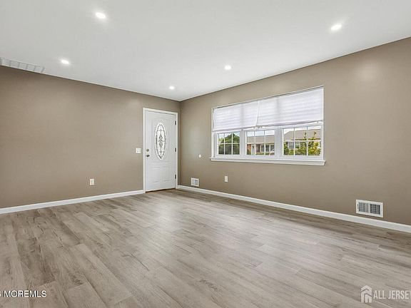 3rd image of 12 Louisiana Dr APT A