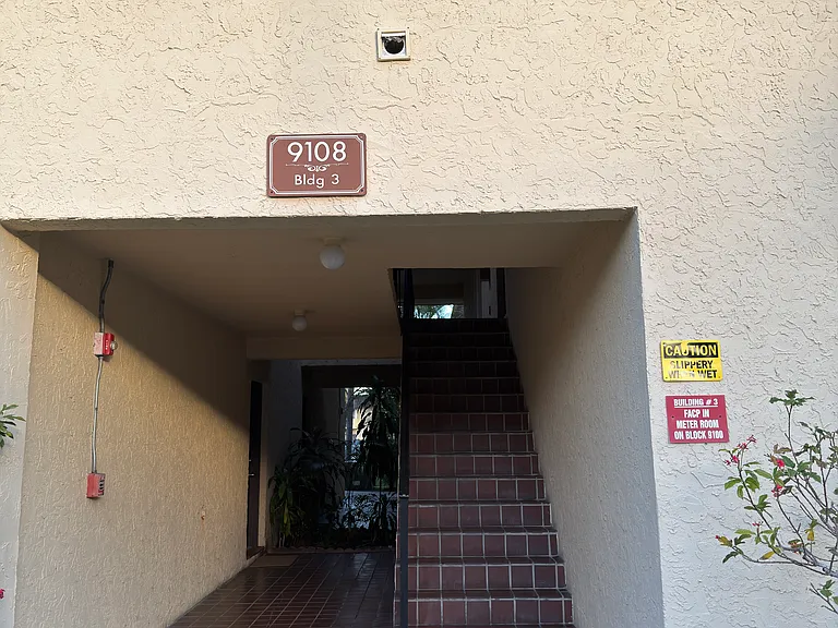 9108 SW 137th Ter #H — Photo 2