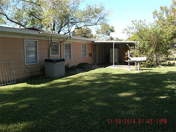 3rd image of 3540 N Alexander Dr