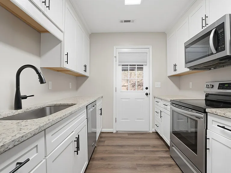 2087 Montreat Cir #2087 — Photo 10